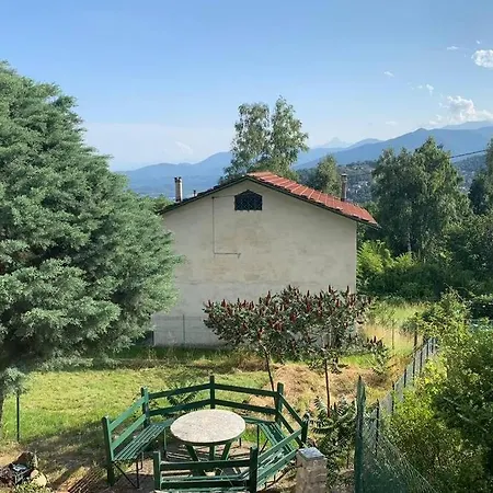 Con Giardino Privato. Appartement *