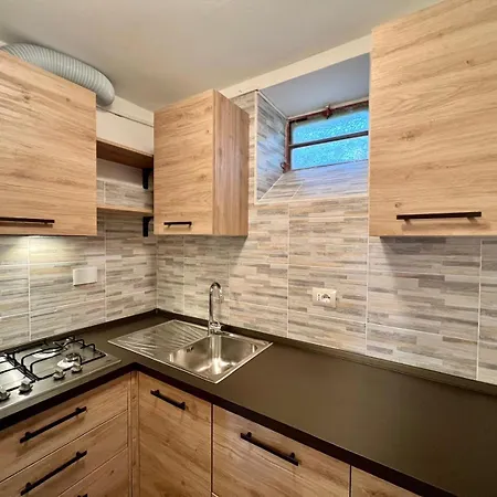 Con Giardino Privato.