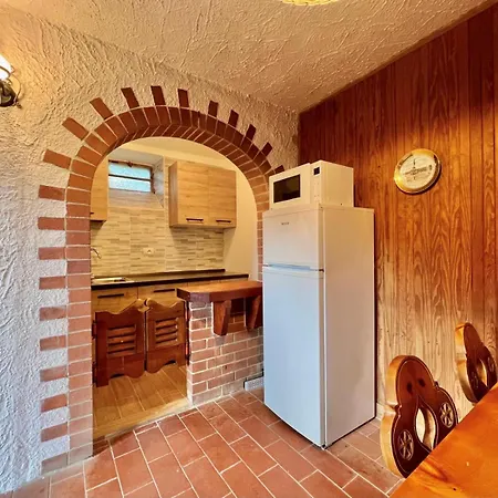 Con Giardino Privato.