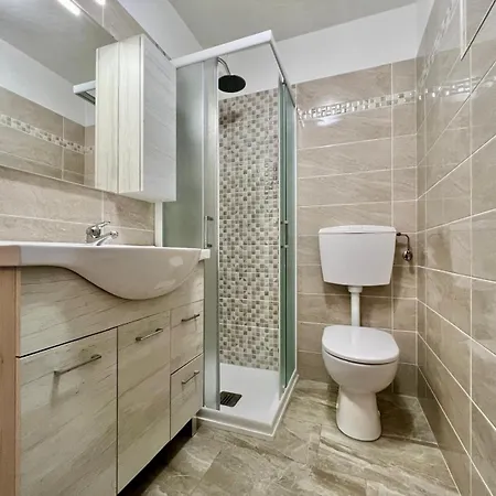 Lägenhet Con Giardino Privato.